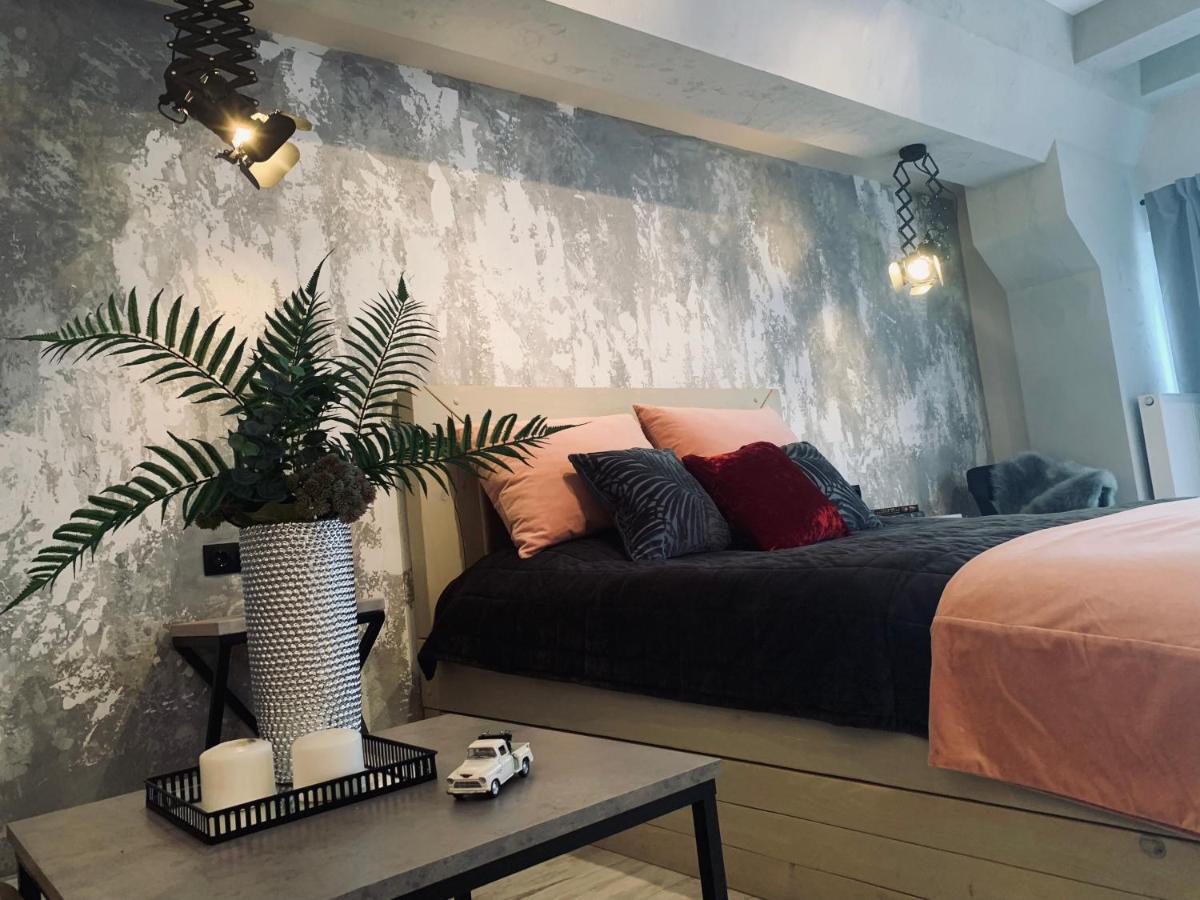 Studio Lux Loft On Victory Street In The City Center Vinnytsia Exterior photo